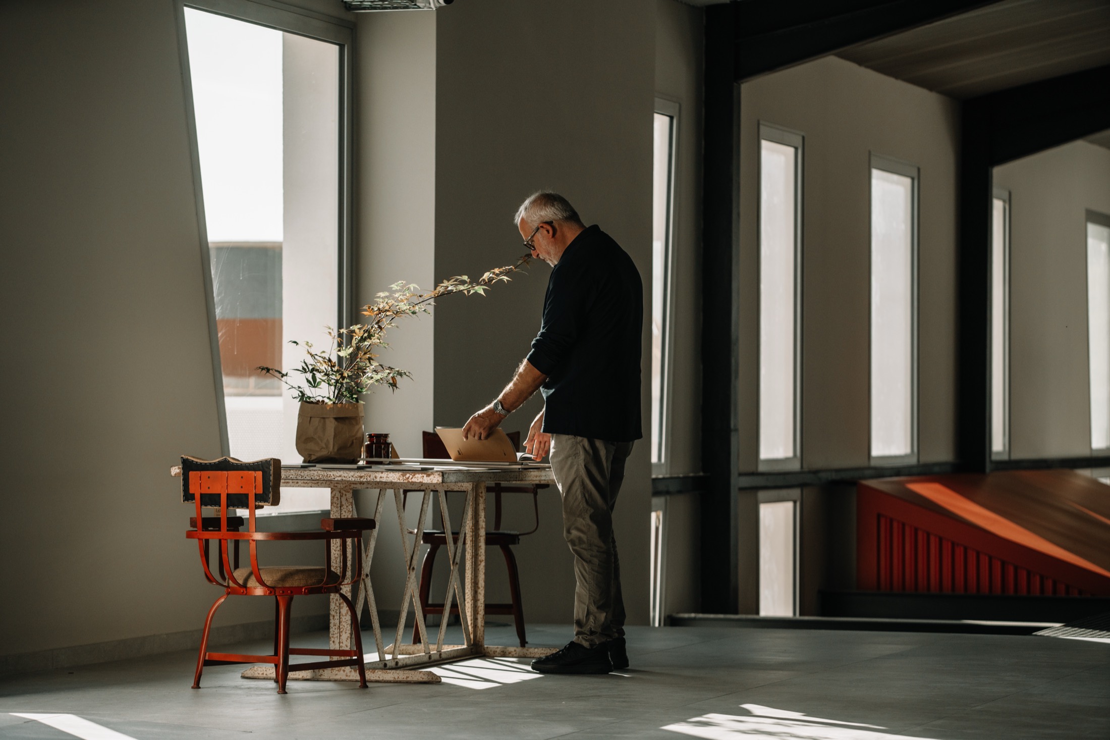 Espacio expositivo y visitantes Espacio expositivo y visitantes