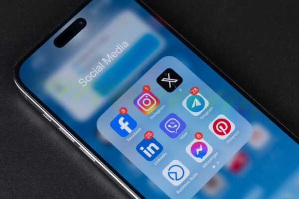 redes sociales mas utilizadas 600x400 - Redes Sociales más utilizadas en España
